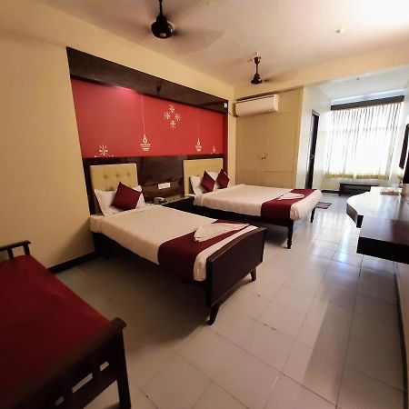 Ravi Krishna Inn Пондичерри Экстерьер фото