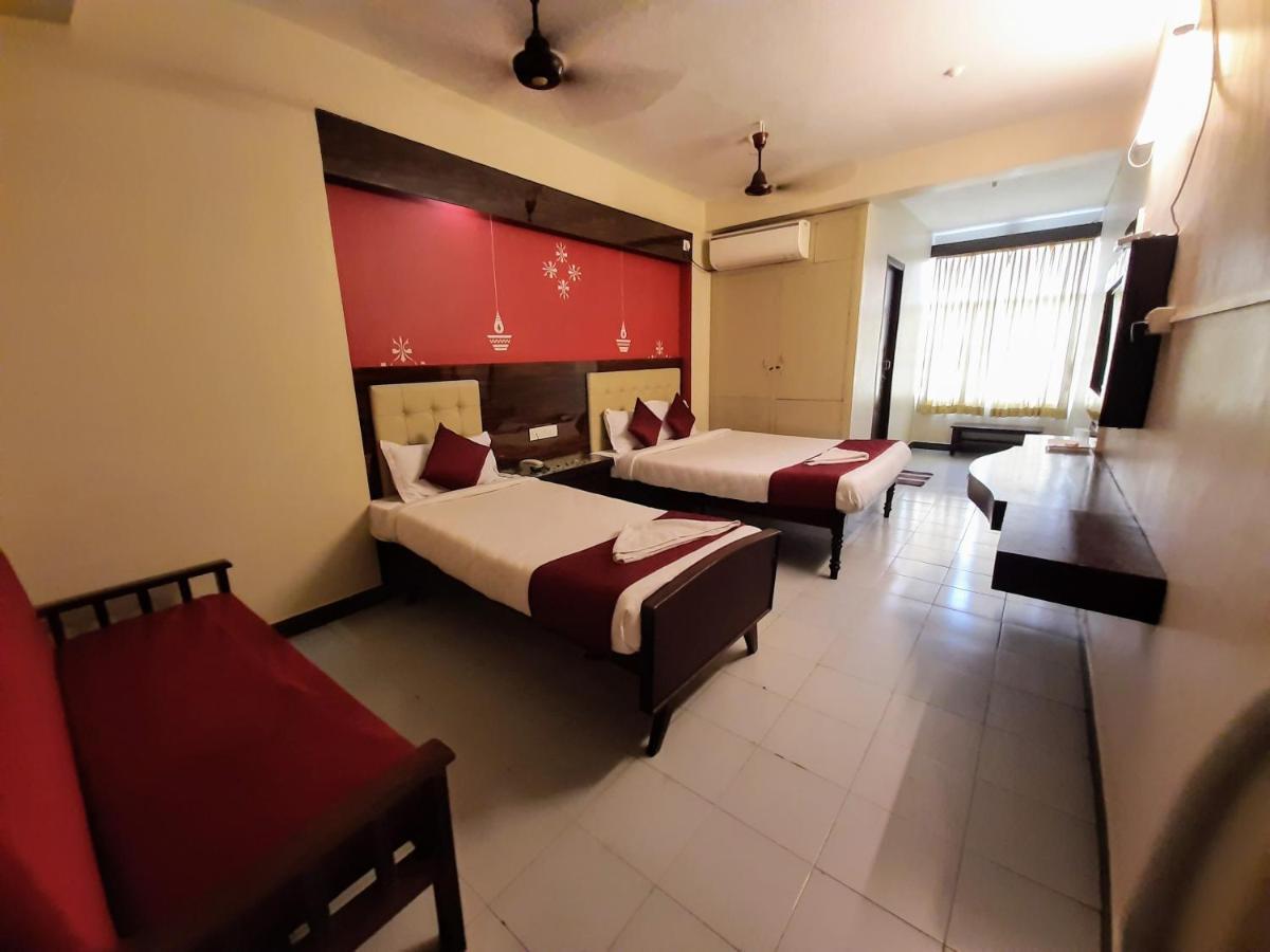 Ravi Krishna Inn Пондичерри Экстерьер фото